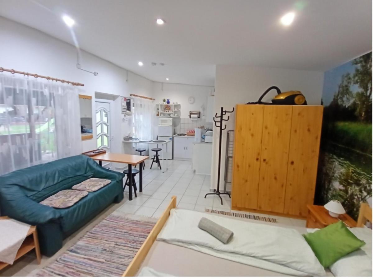 Harmónia Parasztház és Apartman Poroszlo Exterior foto